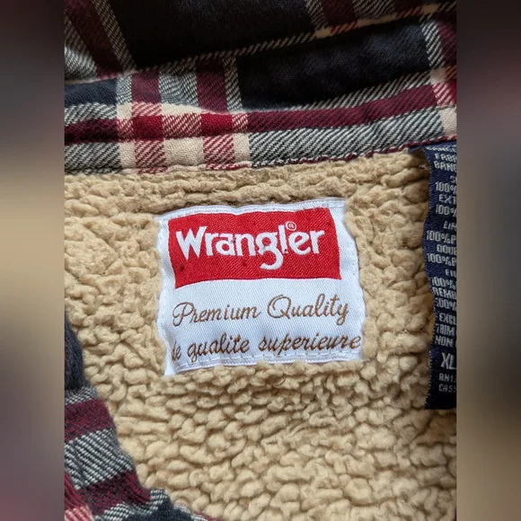Wrangler Black and Red Plaid Fleece Lined Button-Up Shaket - Picture 3 of 5